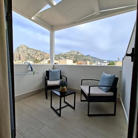 A Casa Di... Aurora 2 Bed & Breakfast